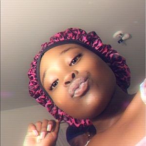 Meet your Posher, Tyrika